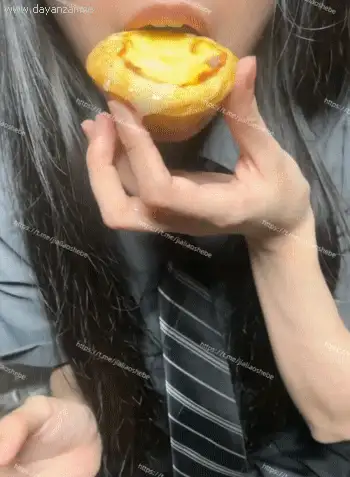 堂妹九九 调教吃精液吃各种精液食物合集预览图11
