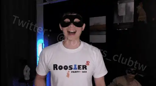 罕见！俱乐部新作分叉舌头母狗蛇女狂吸两屌啪啪预览图04