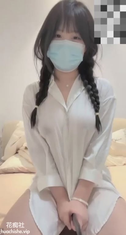 B站巨乳UP【火锅炖兔仔】预览图01