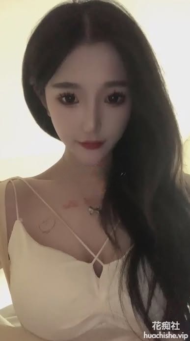 花椒巨乳女神【沐沐】淫语自慰预览图01