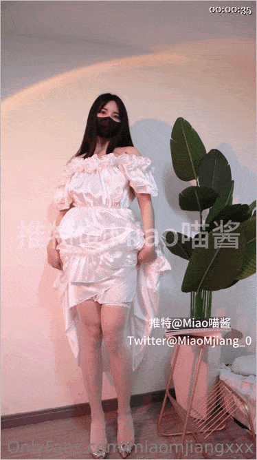 推特44万粉丝萝莉网黄「喵酱」「MiaoMjiang」OF大尺度艳舞私拍 古装黑丝长腿中西混合风裸舞预览图08