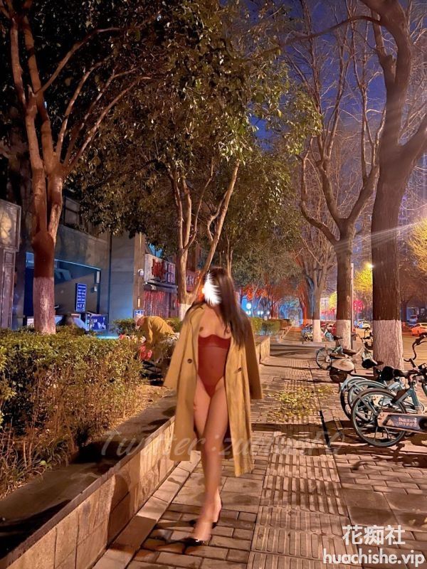 绿帽夫妻 吉人FQ 黑丝露出 多人群P 合集预览图09