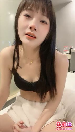 纯欲系天花板美少女 蜜桃呀 掰开小穴主动骑乘预览图04