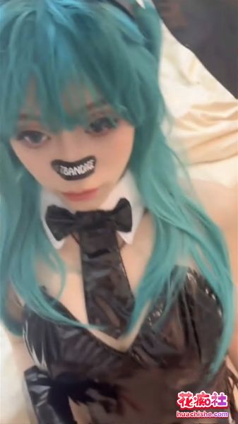 淫荡cos 漫展刚结束马上回酒店开始操逼预览图01