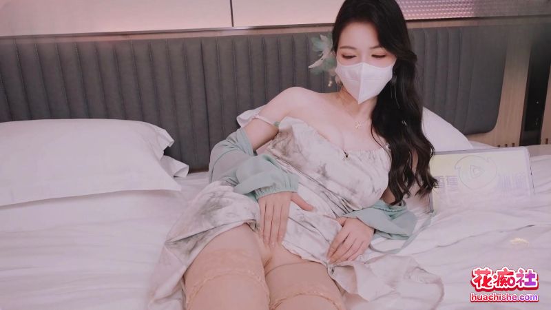 【狐不妖】猥琐摄影师帮风骚少女拍私房照预览图03