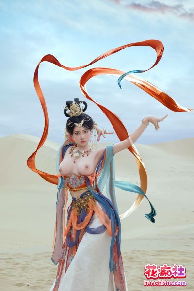 福利姬Coser【年年Nnian】飞天网红套图 漏点预览图04