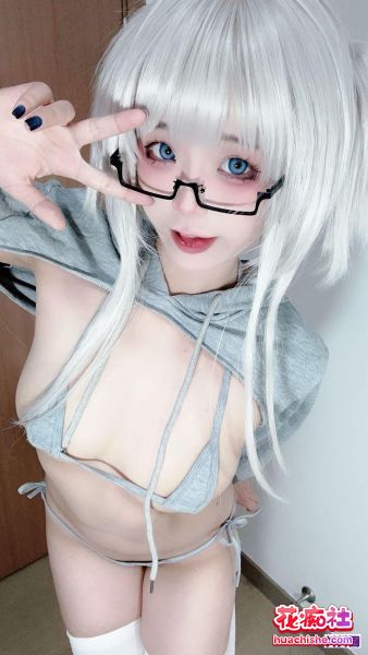 抖音反差婊百万粉丝coser【小扑通】合集预览图08