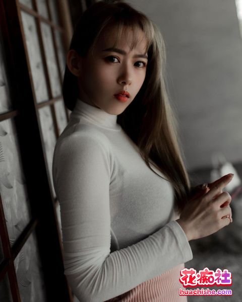 FansOne巨乳肥臀福利姬倪娜nina_loveu 合集预览图03