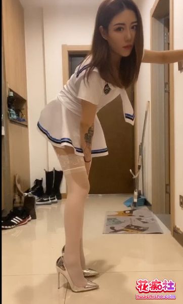 极品丝袜母狗【小语】性爱私拍流出预览图05