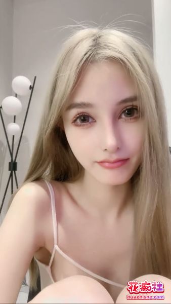 超极品尤物女神 香奈奈 天使面容魔鬼身材预览图04
