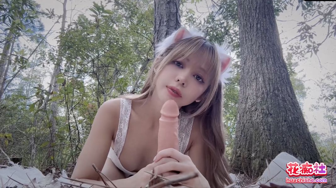 Onlyfans甜美可爱萝莉Kittyxkum视频预览图04