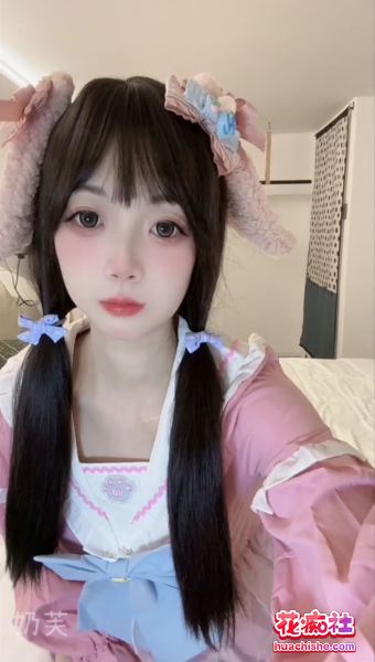 B站 奶芙/兔叽兔姬 露脸高颜值福利姬淫语自慰预览图11