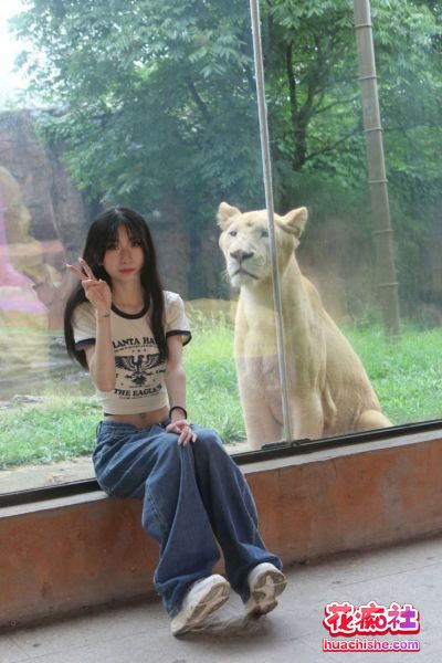 【A级别泄密】漫展拿下的19岁学生妹 完美露脸预览图07