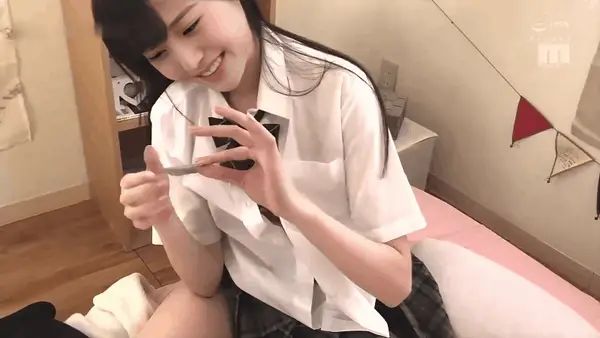 AI张元英-换脸颜值JK嫩妹激战爱爱破解版预览图01