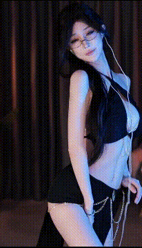 虎牙 张爱玲 调教预览图01