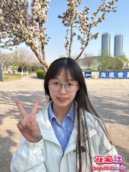 泄密流出❤️高校学霸美女穿情趣内衣和男友做爱预览图05