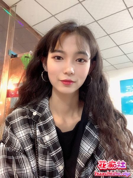 泄密流出❤️网络招聘模特套路裸体展示+洗澡预览图07