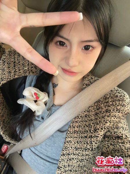 泄密流出❤️江西纹身小太妹李妍自拍啪啪预览图06