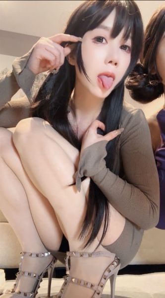 玩物【樱桃大大】双S美腿高跟展示预览图05