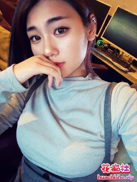泄密流出❤️山东美女李莹被网络招聘模特套路全裸预览图11