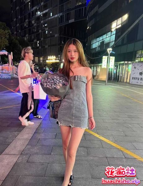 北大超美高财女 被男友花式开发不雅视频预览图06