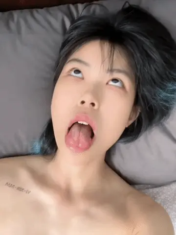 夕暮大尺度喝尿露出口交啪啪视频福利合集预览图02