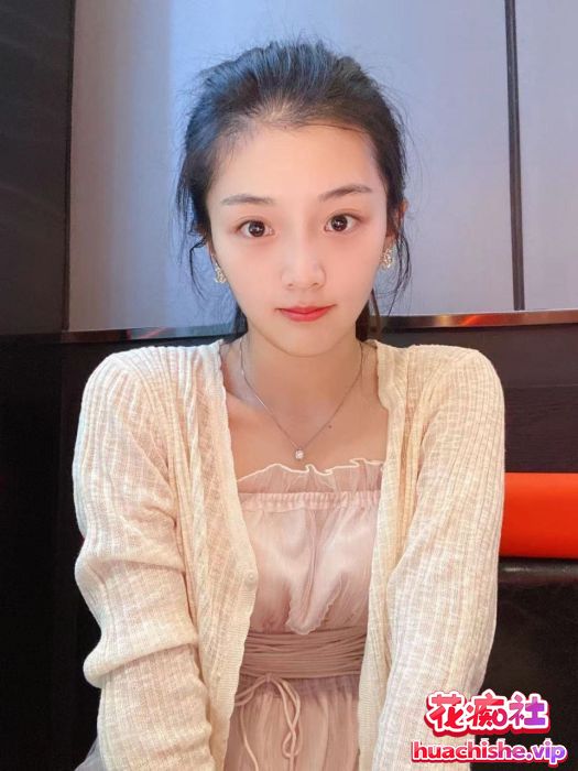 极品泄密 清纯嫩妹自慰给男友看预览图10
