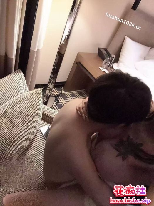 兔兔 极品巨乳外围婊口交性爱啪啪视频预览图10