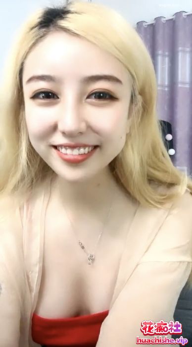 小小奶琦 鹅电竞网红女神下海直播合集预览图03