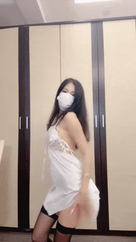 甜甜大王 高级名媛明星颜值奶子又白又粉 5v6.3g