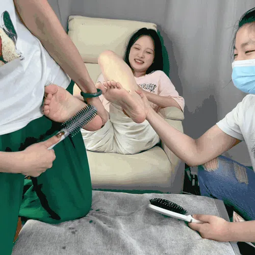 甲如工作室 足控约拍嫩妹玉足特写TK把玩 19v16.7G