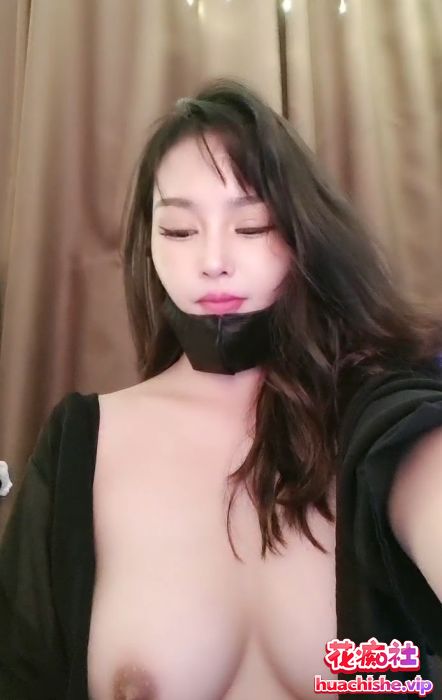 大奶一线天巨乳翘臀 兔子姐姐 直播预览图14