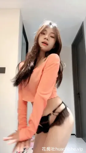 婀娜多姿小甜妹【吧啦】裸舞道具自慰喷水 58v44G