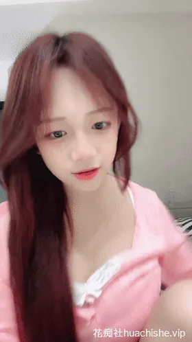 活泼嗲气粉萝莉 S狐狸精 美乳裸舞自慰预览图03