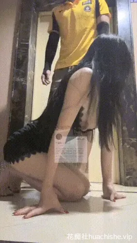 爱露出的反差人妻 于嘉瑶 户外露出勾引路人预览图04