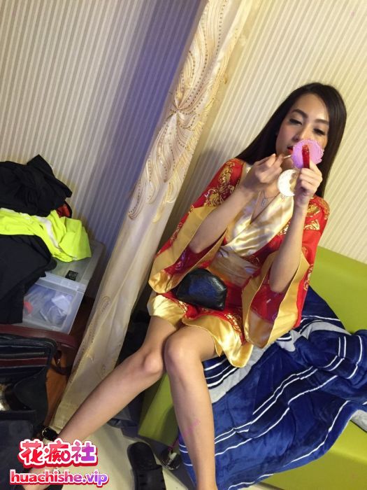 精选泄密珍藏系列 高颜值年轻小姐姐性爱大合集预览图12