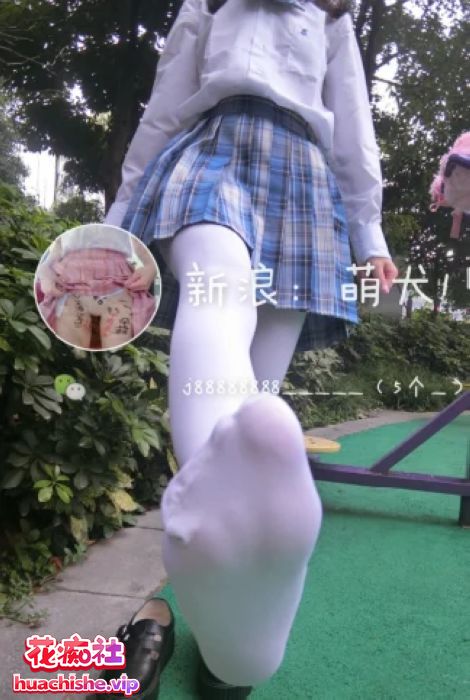 福利姬萌犬一只 戴乳钉阴环露出调教预览图01