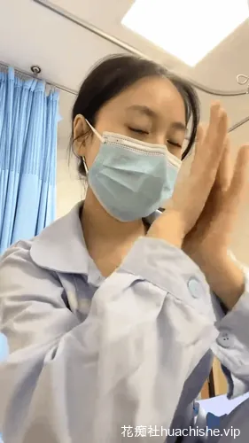 真实三甲医院病房内 爱聊就约 身材绝美全裸跳蛋预览图16