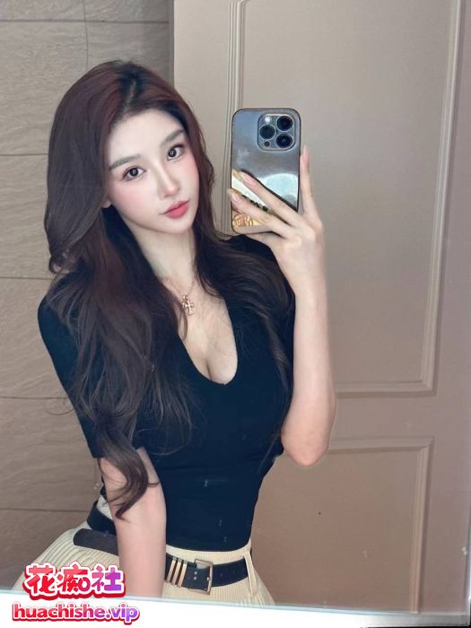 总在你背后TK 把极品女神调教成母狗给兄弟一起操预览图15