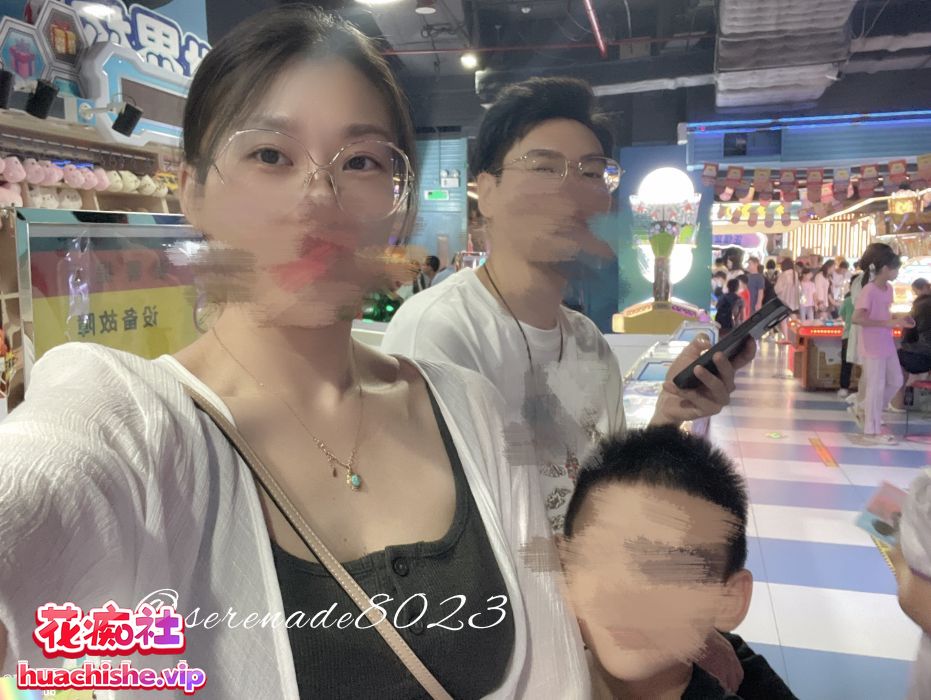 广州极品绿帽淫妻 晨夕未已 视频福利合集预览图15
