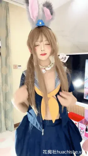 张晚萌 各种阿黑颜自慰直播预览图05