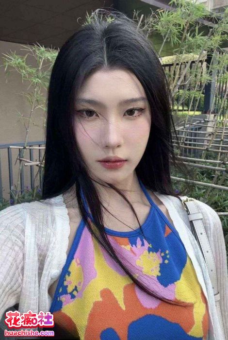 胆胆 露脸私拍自舔福利合集预览图13