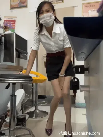 奶茶店老板娘penquan-520 跳蛋自慰高潮喷水合集 190v111G