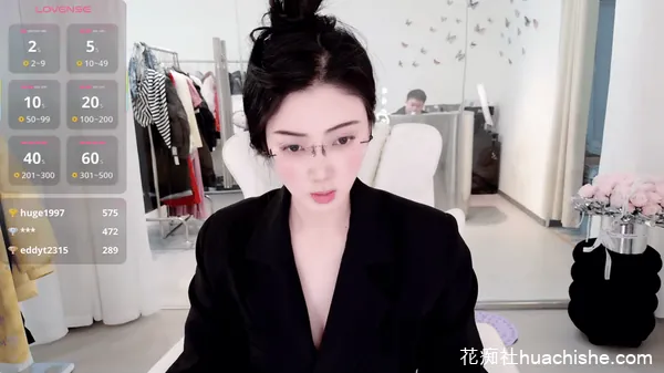yangyang-777 背着男店员自慰喷水预览图01