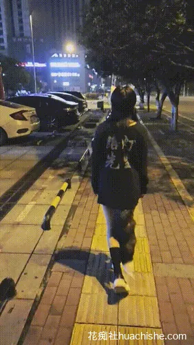 路灯先生 户外露出SM调教预览图01