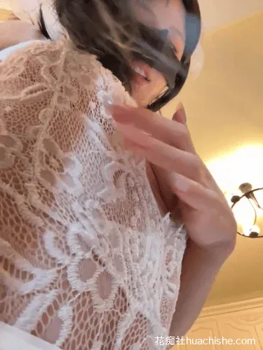 Olivia_11 自慰足交直播预览图05