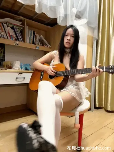 精神吉他学妹/xiya-11 被金主要求做任务合集 116v37.9G