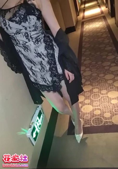 和女老板的故事 极品小美鲍啪啪预览图12
