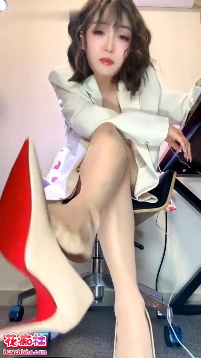 秋黎sama 女王女s调教洗脑羞辱足控榨精预览图05