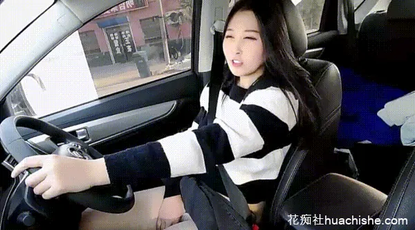 Fannywell 喜欢开车去路边自慰预览图05